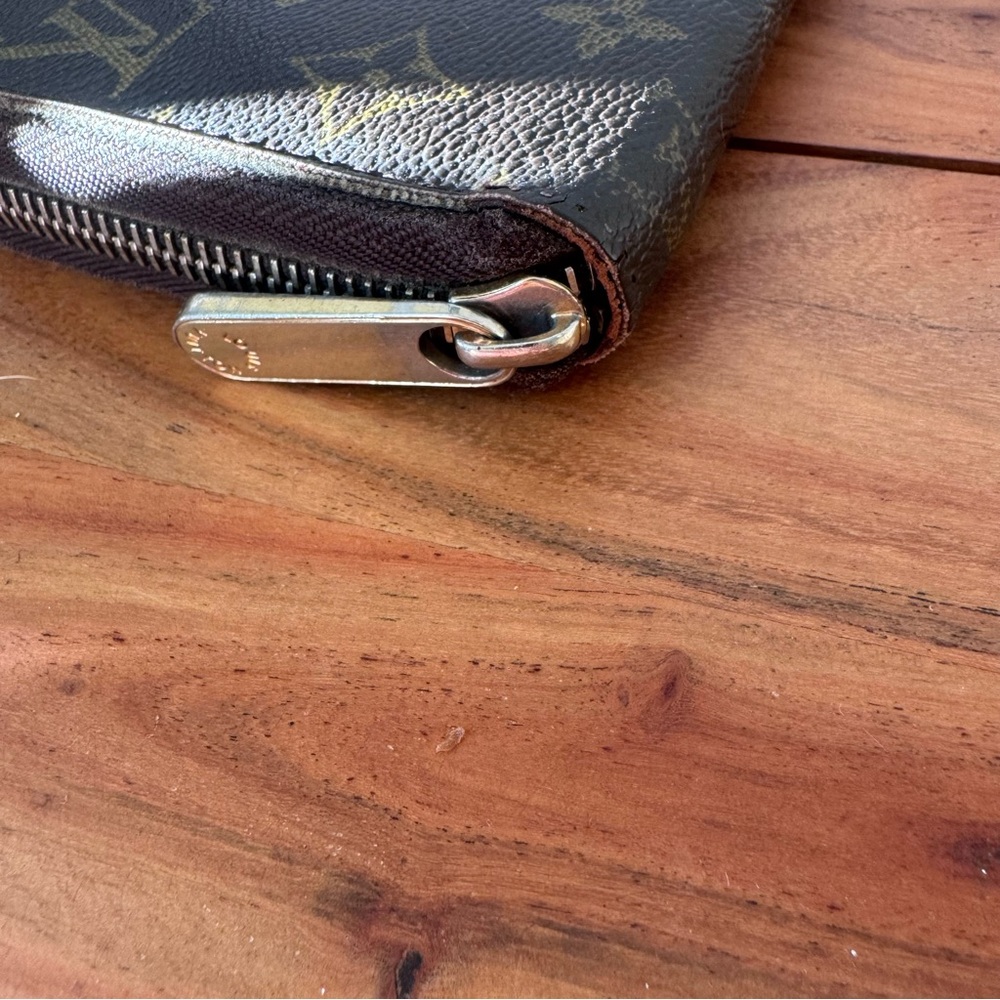 Louis Vuitton Brown and Gold Zipper Wallet - Picture 4 of 13